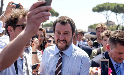 Matteo Salvini afirmă că porturile din Italia sunt închise pentru migranţi
