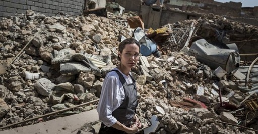 Angelina Jolie a vizitat Mosul şi face apel pentru reconstruirea oraşului 

