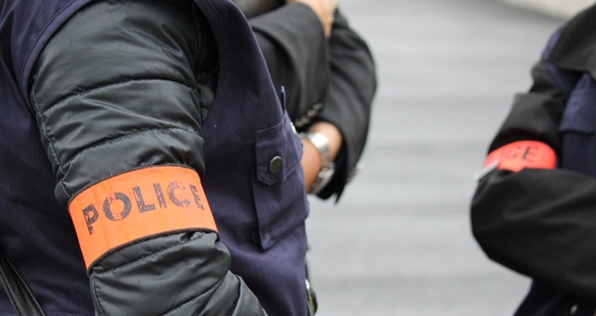 Tentativă de atac cu un cutter asupra unor poliţişti la Nisa