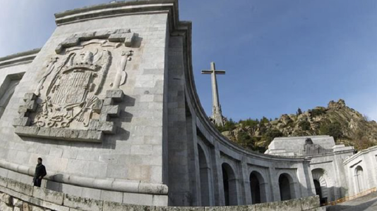 Pedro Sanchez decide să retragă rămăşiţele lui Franco din mausoleu