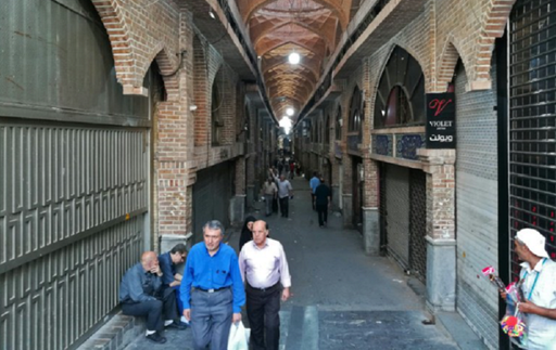 Grevă rară la Bazarul din Teheran împotriva deprecierii rialului iranian şi ciocniri cu forţele de ordine