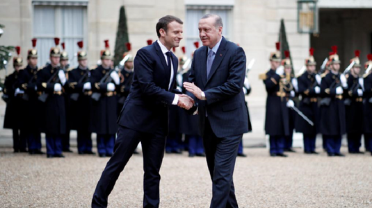Macron îl felicită pe Erdogan în urma realegerii la conducerea ţării