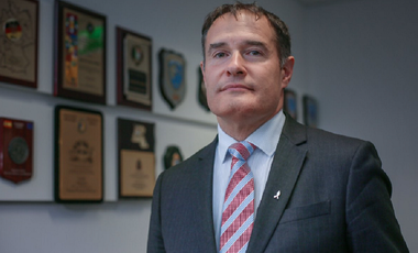 Europenii nu au obligaţia unilaterală să salveze pe mare, afirmă directorul Frontex, italianul Fabrice Leggeri, care salută sfârşitul unei ”naivităţi” a Celor 28 în dosarul migraţiei