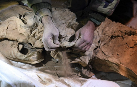 HRW lansează un apel la ajutorarea exhumării corpurilor din gropi comune la Rakka, fostul fief al Statului Islamic