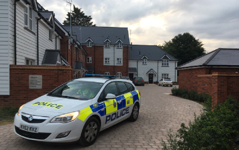 Poliţia din Marea Britanie anunţă un incident major în apropiere de Salisbury - două persoane au fost expuse unei substanţe necunoscute

