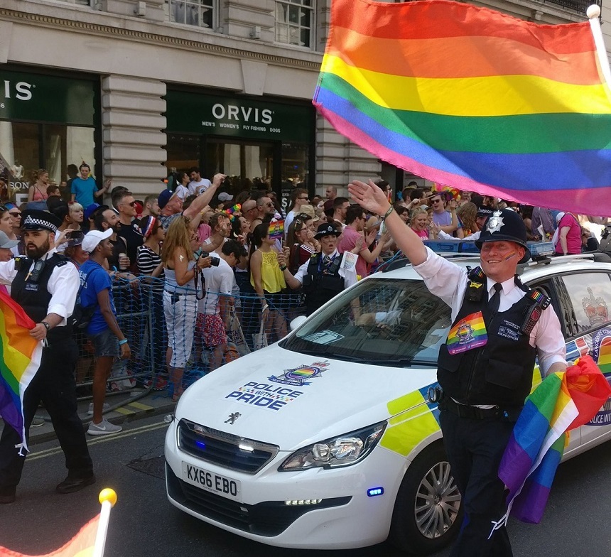 Londra: 30.000 de oameni au participat la parada comunităţii LGBT


