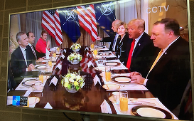 Trump lansează, la un mic dejun cu Stoltenberg, înaintea summitului NATO, un violent atac la adresa Germaniei, pe care o prezintă drept ”prizoniera” Rusiei