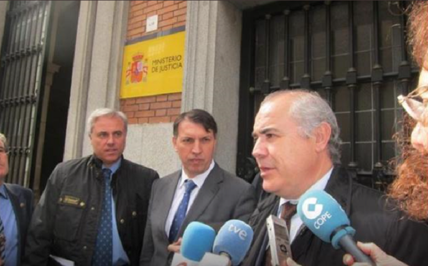 Spania retrage mandatele internaţionale de arestare emise pe numele lui Puigdemont şi altor cinci lideri separatişti catalani