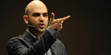 Salvini depune plângere cu privire la defăimare împotriva scriitorului antimafia Roberto Saviano