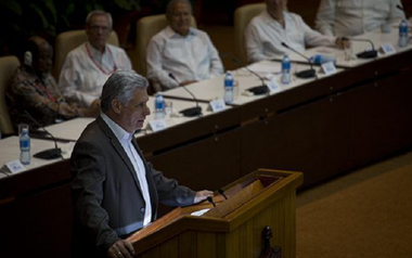 Proiectul unei noi Constituţii, adoptat de Parlamentul cubanez