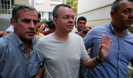Pastorul american Andrew Brunson, plasat în arest la domiciliu de un tribunal din Izmir