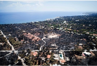 Autorităţile din Grecia anunţă că există "indicii serioase" că incendiile devastatoare din zona Atenei, soldate cu cel puţin 83 de morţi, au fost provocate