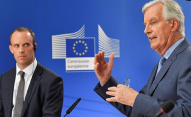 Londra promite noi ”propuneri concrete” în vederea depăşirii divergenţelor pe tema problemei frontierei irlandeze
