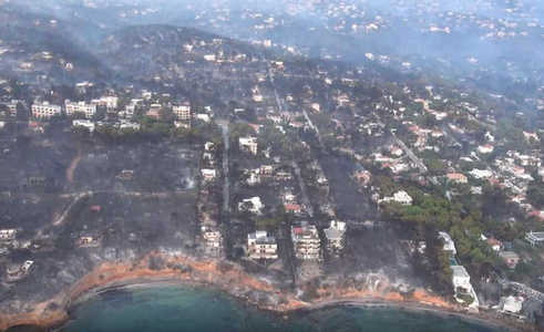 UPDATE - Incendiile din Grecia, provocate de neglijenţă, dar există şi date legate de foc pus deliberat - raport