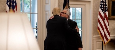 Trump a discutat din nou cu Juncker despre piaţa de schimb

