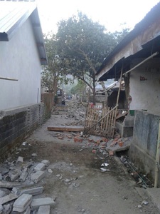 Indonezia: Peste 500 de persoane sunt blocate pe Muntele Rinjani; numărul victimelor cutremurului a ajuns la 16

