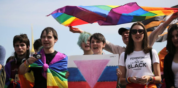 Treizeci de activişti LGBT, arestaţi la Sankt Petersburg