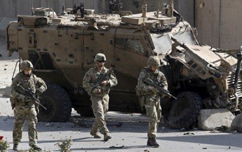 Trei militari NATO ucişi într-un atentat sinucigaş în Afganistan