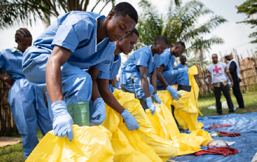 Treizeci şi trei de morţi într-o epidemie de ebola într-o zonă de conflict în Republica Democratică Congo