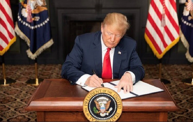 Washingtonul reimpune sancţiuni Iranului, Teheranul denunţă un ”război psihologic”