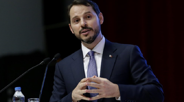 Ginerele lui Erdogan, Berat Albayrak, ministru de Finanţe, promite că Turcia va ieşi şi mai puternică din criza monetară şi îndepărtează orice ajutor din partea FMI