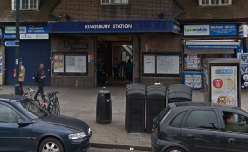 Trei răniţi într-un incident armat în nordul Londrei, în apropiere de staţia de metrou Kingbsury