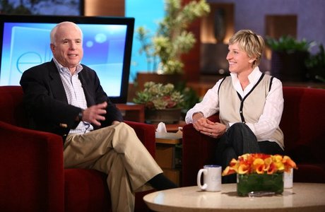 Politicieni şi celebrităţi de la Hollywood deplâng moartea lui John McCain: America a pierdut un adevărat erou. El ne-a arătat drumul