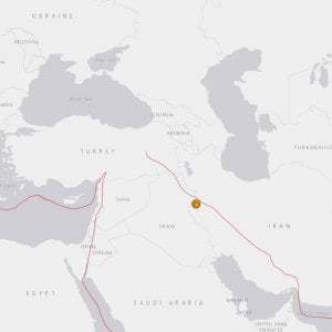 Bilanţul cutremurului din Iran a crescut la doi morţi şi 241 de răniţi