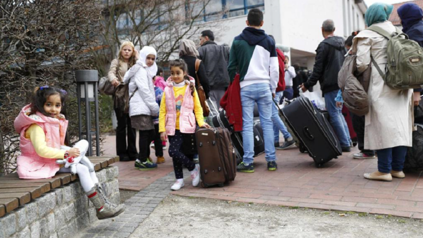 Ministrul de Interne al Germaniei consideră migraţia ca fiind "mama tuturor problemelor”