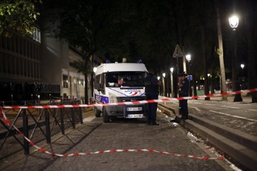 Şapte persoane rănite într-un atac la Paris

