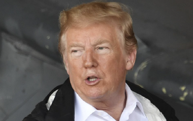 Trump, neliniştit de acuzaţiile de agresiune sexuală la adresa candidatului său la Curtea Supremă, îşi schimbă tonul