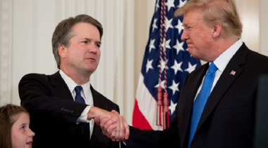 Donald Trump o atacă pe a doua femeie care l-a acuzat pe Brett Kavanaugh de comportament sexual nepotrivit

