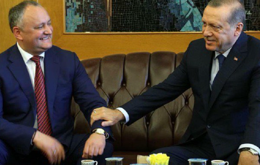 Erdogan urmează să efectueze în octombrie o vizită în R.Moldova şi în Găgăuzia, anunţă Dodon