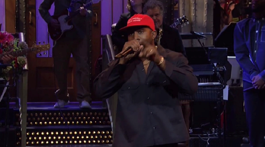 Kanye West îşi schimbă numele de scenă în ”Ye”, dar îl susţine în continuare pe Donald Trump
