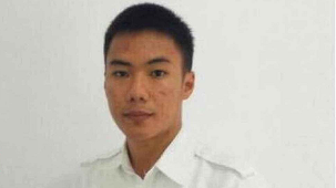 Un tânăr controlor de trafic aerian devine erou în Indonezia