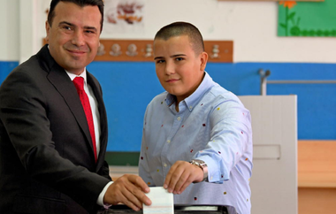 Zaev ameninţă să convoace alegeri anticipate în cazul blocării acordului cu Grecia în Parlament