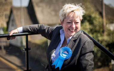 Theresa May o numeşte pe Jackie Doyle-Price ministru însărcinat cu prevenirea sinuciderii
