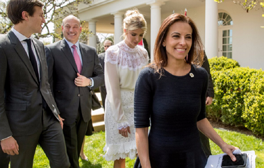 Trump anunţă că a discutat cu Dina Powell de la Goldman Sachs, o fostă consilieră a sa, despre postul de ambasadoare SUA la ONU