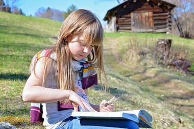 Scandal în Slovenia în urma lansării unui concurs de ”poveşti împotriva migranţilor” adresat copiilor