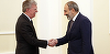 Livrări de armament rus către Azerbaidjan şi Armenia împiedică soluţionarea conflictului din Nagorno-Karabah, denunţă John Bolton la Erevan