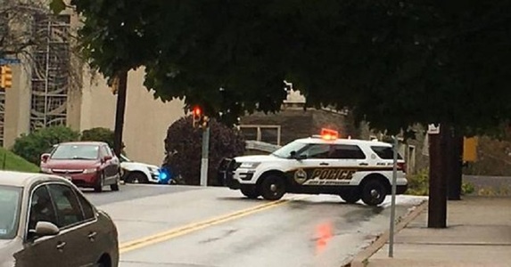 Suspectul în atacul din Pittsburgh a fost pus sub acuzare pentru crimă

