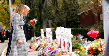 Trump, huiduit de manifestanţi în cursul unei unei vizite la sinagoga Tree of Life din Pittsburgh, în care atacatorul antisemit Robert Bowers a ucis 11 credincioşi