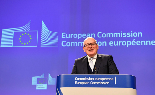 Frans Timmermans, singurul candidat socialist la succesiunea lui Juncker, în urma retragerii lui Sefcovic