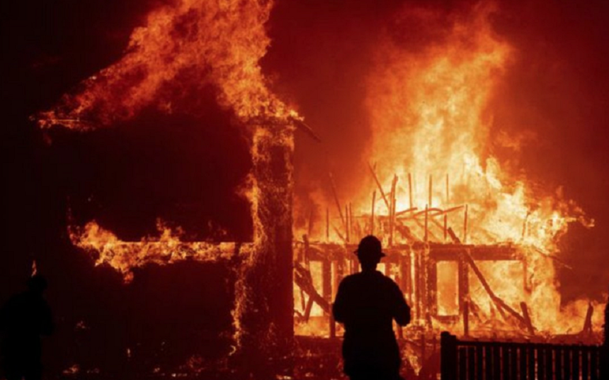 Morţi şi răniţi într-un incendiu care devastează nordul Californiei; zeci de mii de locuitori vizaţi de evacuări la Malibu - FOTO, VIDEO