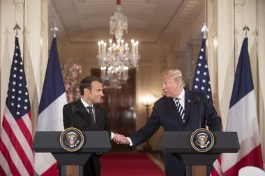 Macron l-a primit pe preşedintele SUA la Palatul Elysee. Trump: Vrem o Europă puternică, să ajutăm Europa, dar în mod corect