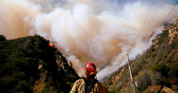 UPDATE - Bilanţul victimelor incendiului din nordul Californiei a crescut la 42 de morţi