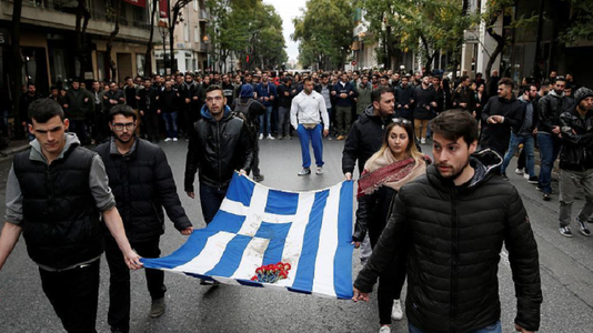 Manifestaţie la Atena în memoria revoltei de la Universitatea Politehnică în urmă cu 45 de ani faţă de regimul coloneilor