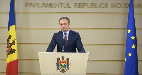 Guvernatorul Băncii centrale Sergiu Cioclea demisionează şi anunţă revenirea R.Moldova la stabilitate financiară