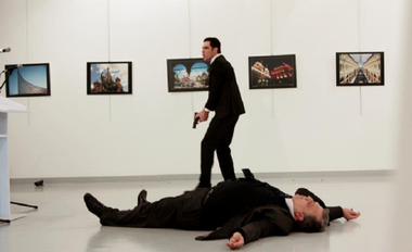 Fethullah Gülen, incriminat între 28 de persoane, în asasinatul ambasadorului rus la Ankara Andrei Karlov; procurorul Ankarei cere condamnarea la închisoare pe viaţă a tuturor suspecţilor