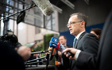 Berlinul denunţă drept ”inacceptabilă” orice blocare a Mării Azov de către Moscova